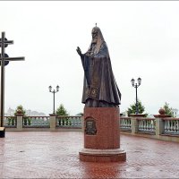 Памятник патриарху Алексию II :: Сеня Белгородский
