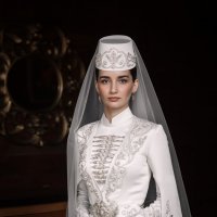 Осетинская невеста :: Батик Табуев