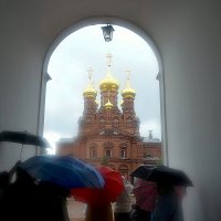 В дождь. :: Михаил Столяров