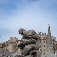 Большая куча искусства в Москве на Болотной набережной. :: Светлана Карнаух
