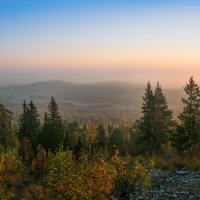 Кудесница осень рисует пейзажи :: Vladimbormotov 