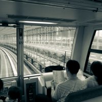 Токио Япония поезд без машиниста на линии Yurikamome line :: wea *