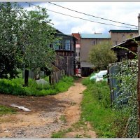 Старый двор. :: Владимир Попов