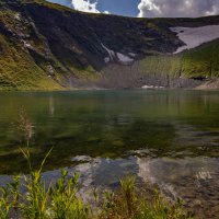 Верхнее Ивановское озеро и остатки ледника Малыш :: Владимир Кириченко
