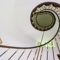 Спиральная лестница замка Монтопен :: Георгий А