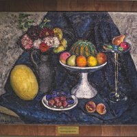 Натюрморт с георгинами и фруктами.1915-1916. :: Сергей Фомичев