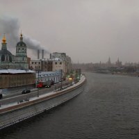 Москва не майская, а ноябрьская :: Андрей Лукьянов