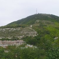 Вид на гору Машук со стороны музея каменных древностей. :: Виктор Мухин
