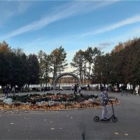 Осень в городе и в парке! :: Нина Андронова