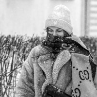 Идущая против снежного ветра. :: Анатолий. Chesnavik.
