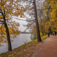 Октябрь в Царицыно... :: Владимир Жданов