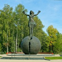 Скульптура "Моя Сибирь" :: Дмитрий Конев