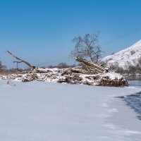 Река Кубань в редкие снежные зимы :: Игорь Сикорский
