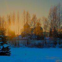 И свет небесный...Со Старым Новым Годом,Дорогие Друзья!Много Добра Вам и Светлой Любви! :: Sergey Gordoff