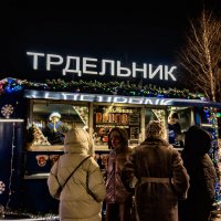 Снегурочки  за работой :: Дмитрий Лупандин