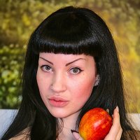 Девушка с яблоком. :: Александр Дмитриев