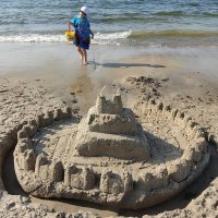 Я строю замок из песка :: Юрий. Шмаков