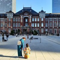 Солнечная девочка, привокзальная площадь Tokyo Station Токио :: wea *