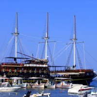 Греческий кораблик. :: tatiana 