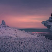 Морозным вечером на Колчимском камне :: Дмитрий Шишкин