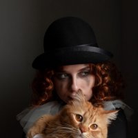 Девушка с котом :: Екатерина Пенежина