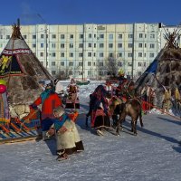 Праздник, суета.. :: Леонид Балатский