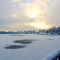Верхнее озеро в ноябре :: Сергей Карачин