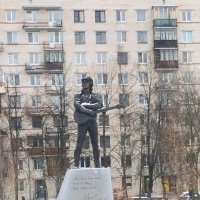 Памятник Викору Цою на пр. Ветеранов. :: Ольга 