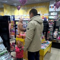 Мужчины выбирают подарки к женскому празднику! :: Нина Андронова