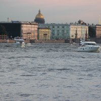 набережная Питера с моста :: Олег Овчинников