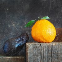 натюрморт с мандарином и авокадо :: Алексей Чигвинцев