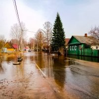 На улицах города :: Сергей Кочнев