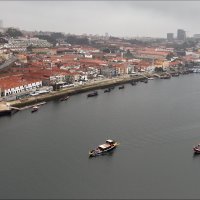 Город Порту, река Дору :: Валерий Готлиб