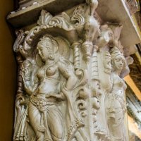 Скульптура в храме Шри Махалакшми :: Георгий А