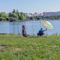 Под пляжным зонтиком :: Валерий Иванович