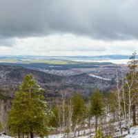 Ильменский хребет. Апрель. Миасс, Машгородок. (панорама) :: Алексей Трухин