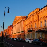 Английская набережная в Санкт-Петербурге в закатном цвете :: Сергей Беляев