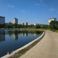 Июль в городе :: Андрей Лукьянов