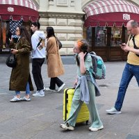 Папа играет, а дочка везёт. :: Татьяна Помогалова