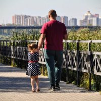 В День города с папой по набережной ! :: Анатолий Колосов