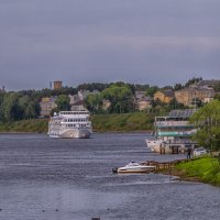 В нашу гавань заходили корабли... :: Сергей Цветков