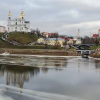 *** :: Роланд Дубровский