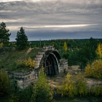 Заброшенный ангар для истребителей :: Николай Павлович 