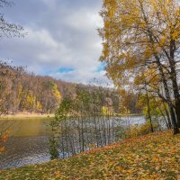 Октябрь в Царицыно... :: Владимир Жданов