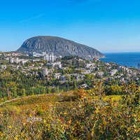 С высоты на Гурзуф,Прогулка в осень! :: Варвара 