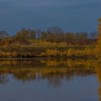 Осень, озеро, фонарь.... :: Александр Посошенко