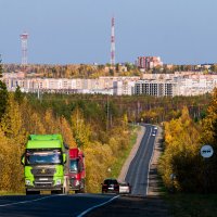 Вид на осеннюю Ухту с дороги Ухта-Сыктывкар. :: Николай Зиновьев