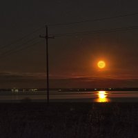 Оранжевая луна :: Константин Бобинский