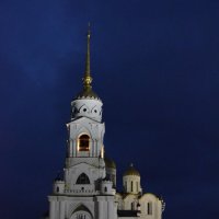 Успенский собор и колокольня :: оля 