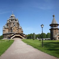деревянный храм на берегу Невы :: Дмитрий Зайцев